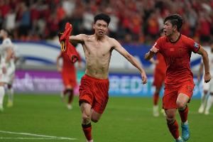 王钰栋150万欧刷爆纪录！此前中国球员18岁最高身价为朱辰杰60万